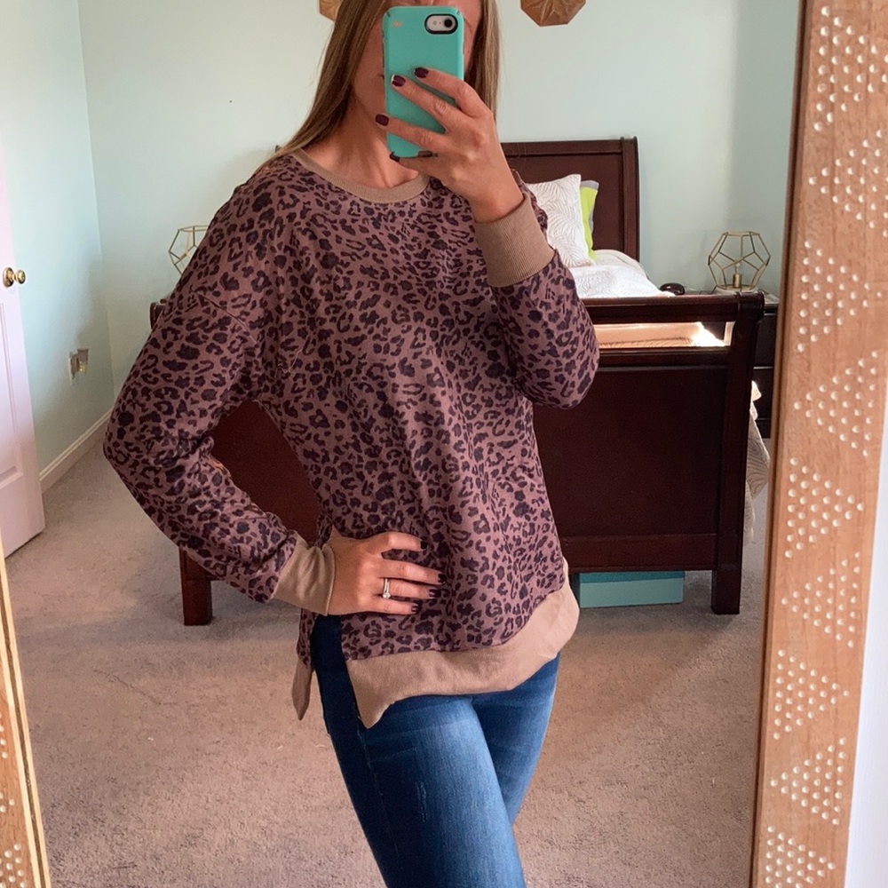LAST2 WILD- sweatshirt - Picture 3 of 3